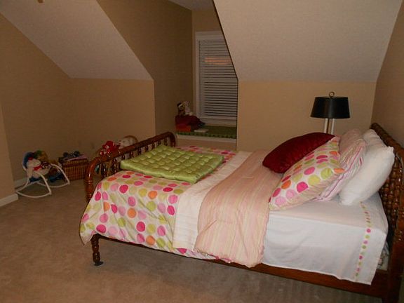 2nd image of 513 Apperson Dr