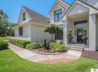 16752 K Cir, Omaha, NE 68135