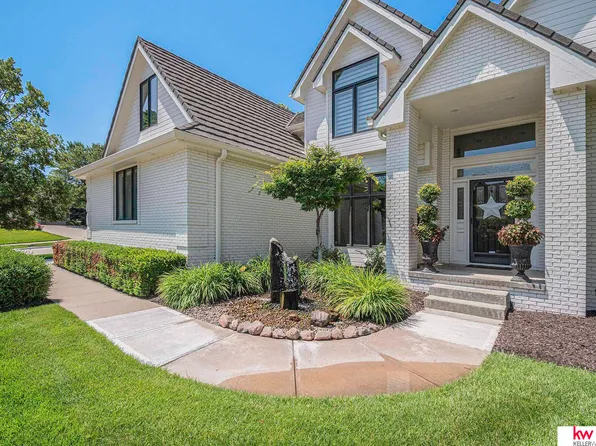 16752 K Cir, Omaha, NE 68135