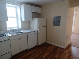 616 Montclair Street - 5