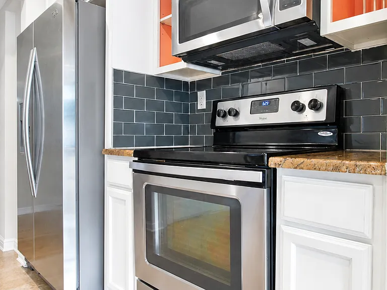 1554 Geraldine Dr — Photo 6