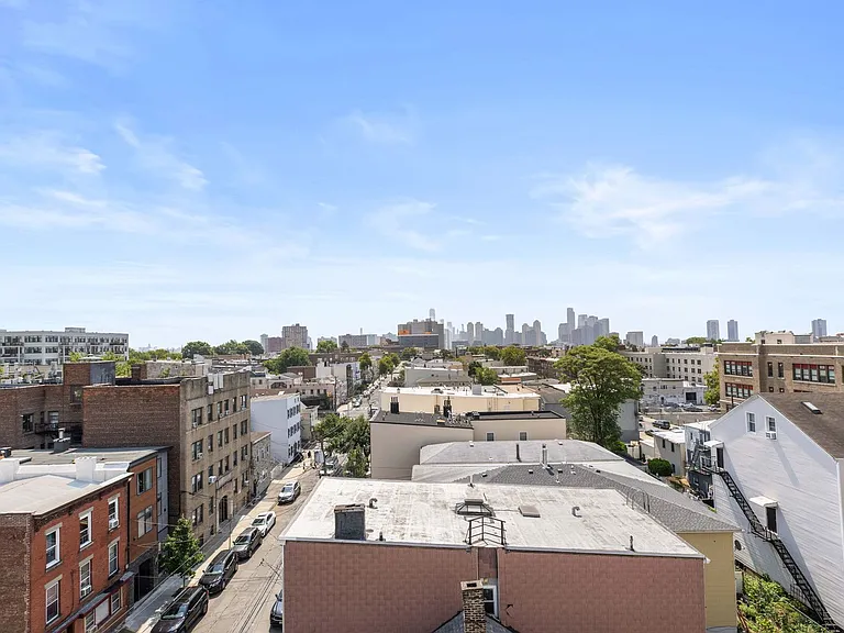 Central 70 Lofts — Photo 40