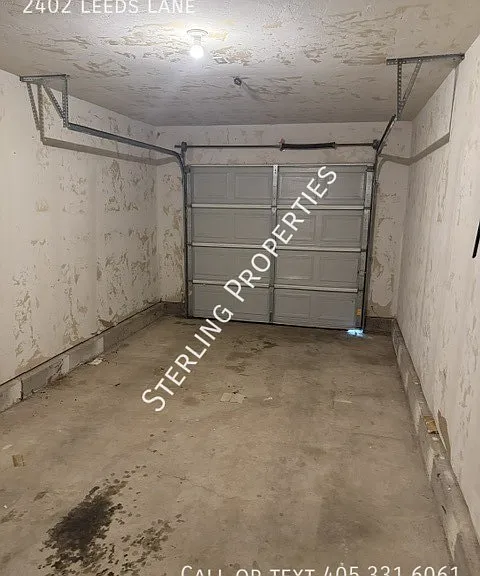 2402 Leeds Ln — Photo 25