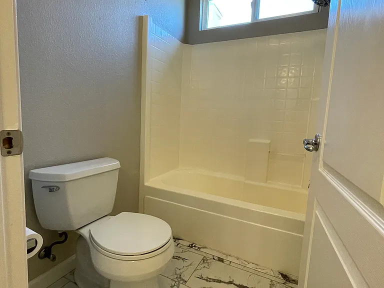 1246 Poppy Hills Ln — Photo 36