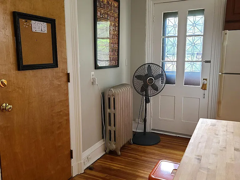28 Trumbull St #1 — Photo 5