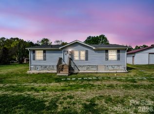 208 Oak Dr, Shelby, NC 28150