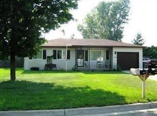 1002 Meadowlane Dr, Sturgis, MI 49091