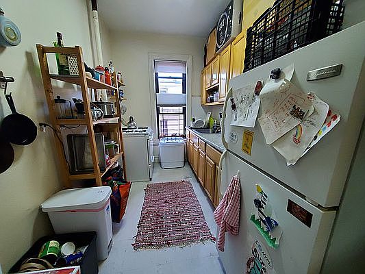1st image of 294 Webster Ave #4E