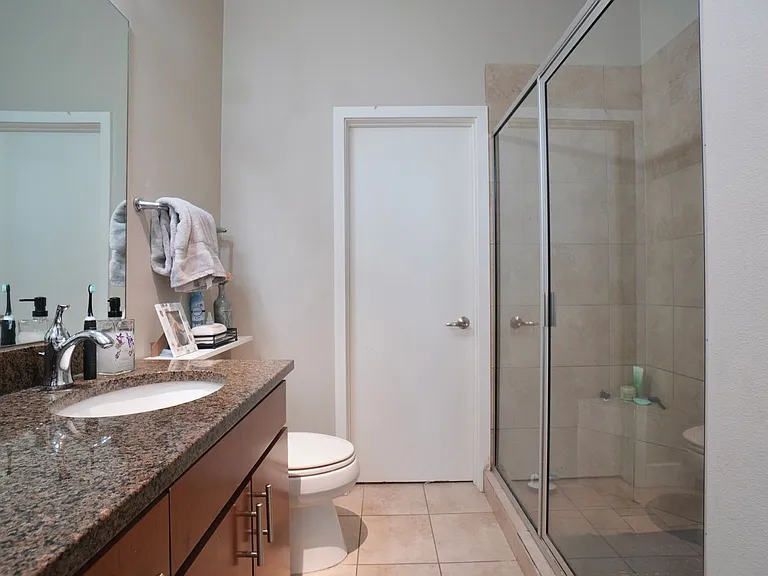 1702 S Lamar Blvd #24 — Photo 15