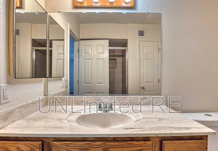 2980 Winterhaven Dr — Photo 15