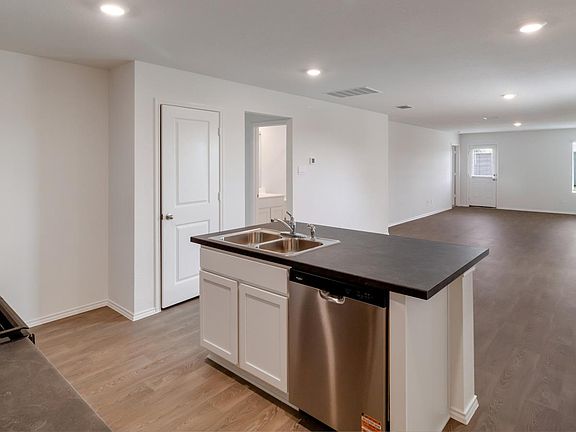 3rd image of 149 Bull Lake Cir