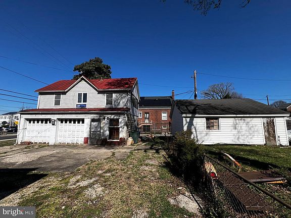2nd image of 54 Riggs Rd NE