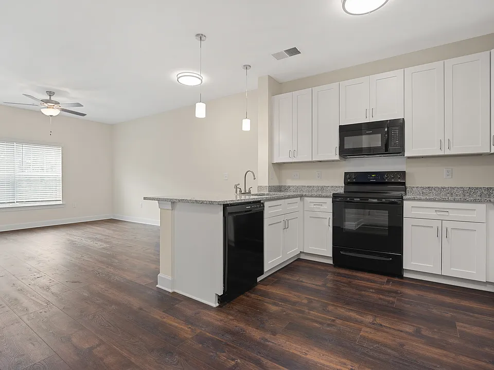 Oak Forest Pointe