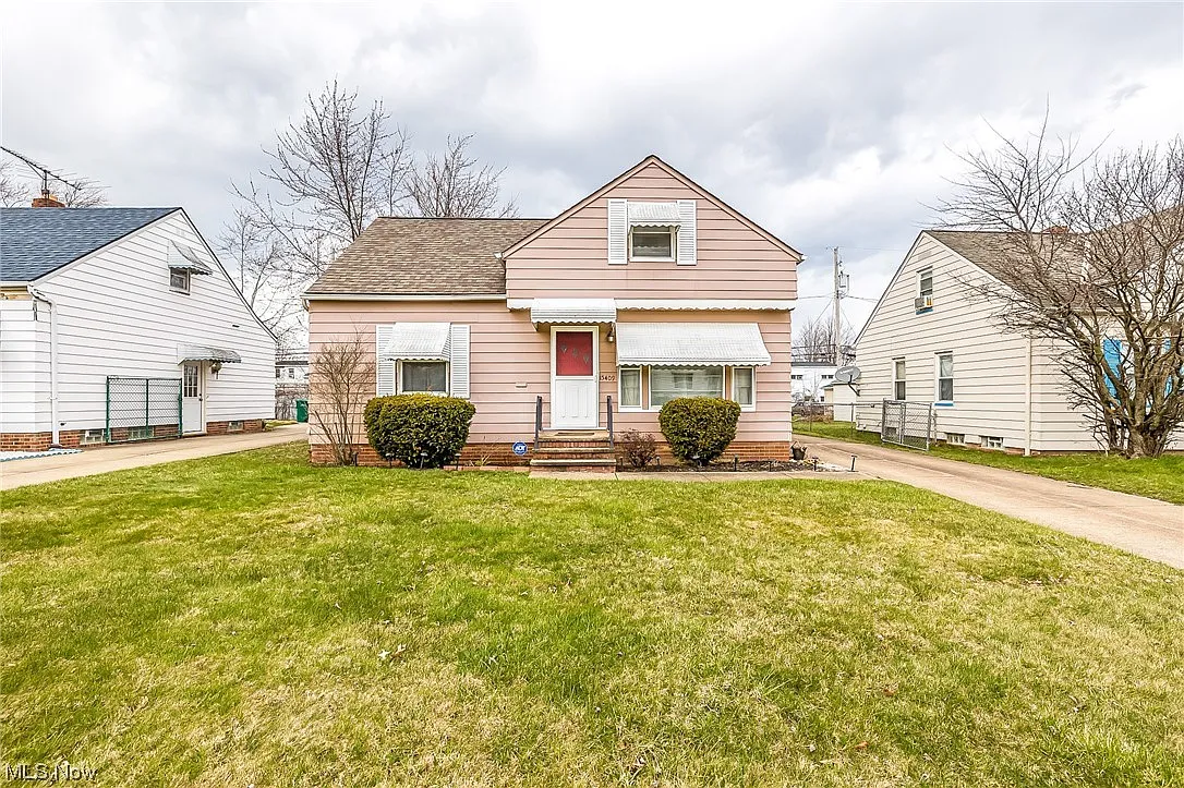 15409 Greendale Rd photo 1