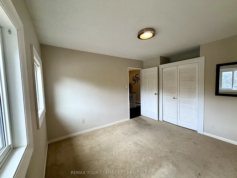 209 Yorkshire Dr — Photo 24