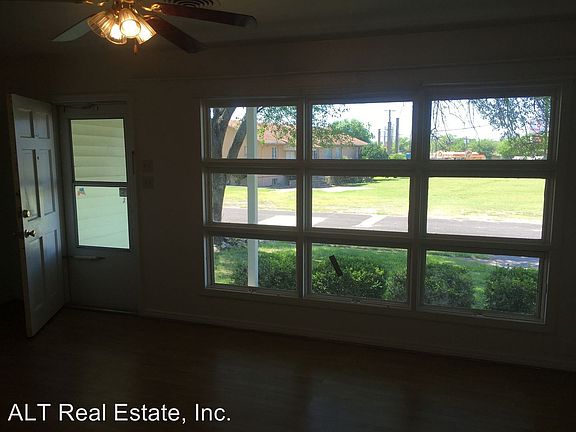 2nd image of 605 Morris Dr