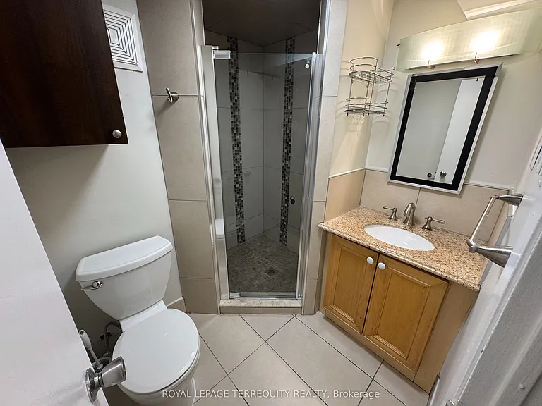 475 Woodbine Ave #2 — Photo 10