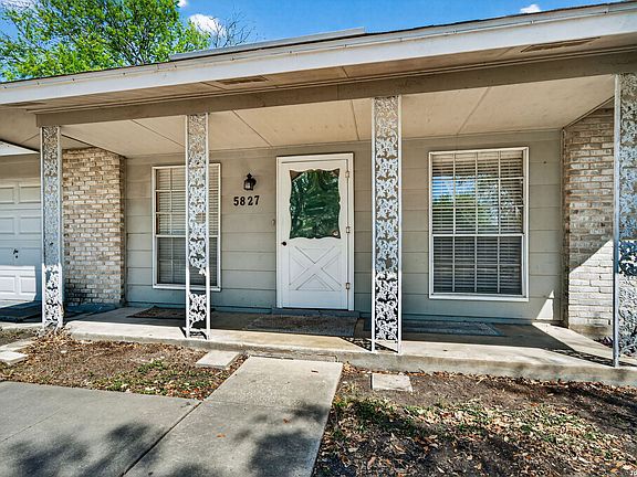 3rd image of 5827 Castle Brook Dr
