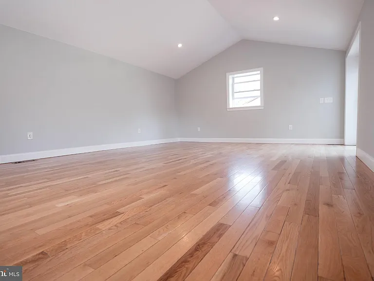 42 Grandview Dr — Photo 9