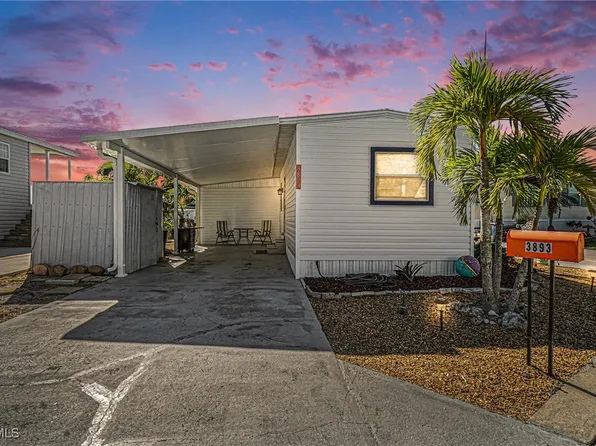 3893 Dewberry Ln, Saint James City, FL 33956