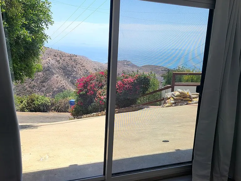 4355 Ocean View Dr #B — Photo 9