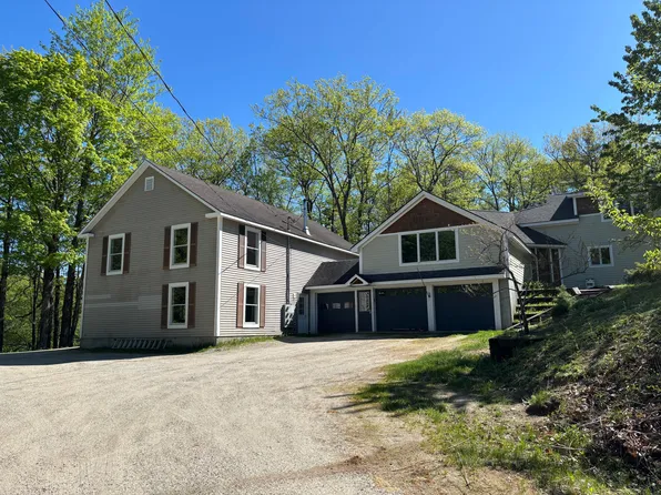 1686 North Road, Gilead, ME 04217