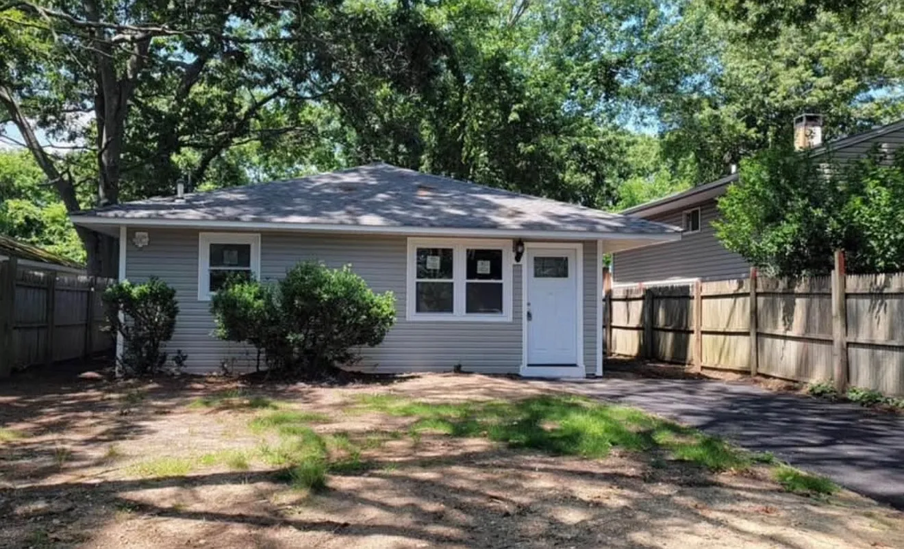 4 bed, $4,000 — Photo 1