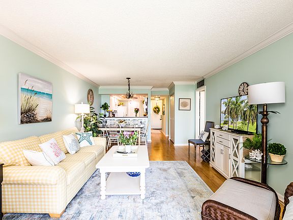 3rd image of 651 Seaview Ct APT 509