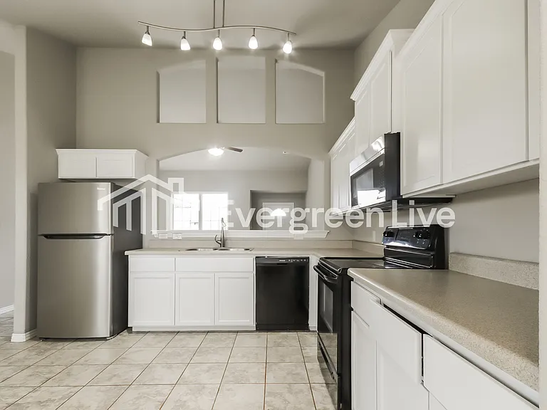 1111 Division St — Photo 7
