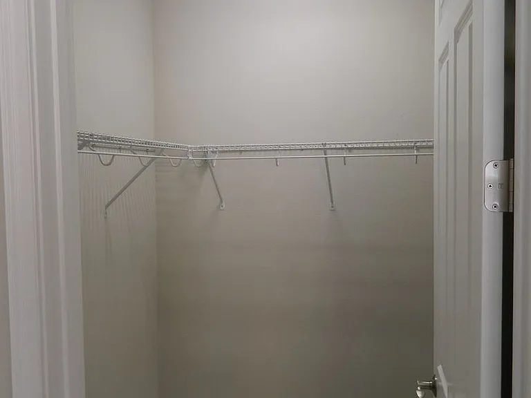 1330 Bolton Pl — Photo 6