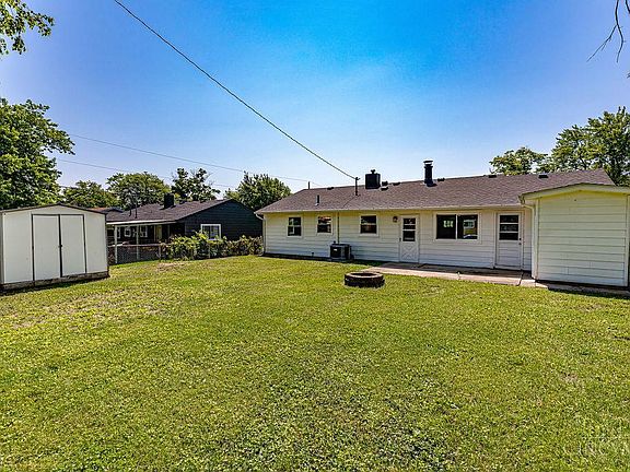 5th image of 25 Chamberlin Dr