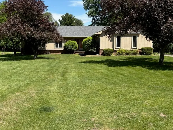 3153 Bendelow Rd, Rochester Hills, MI 48307
