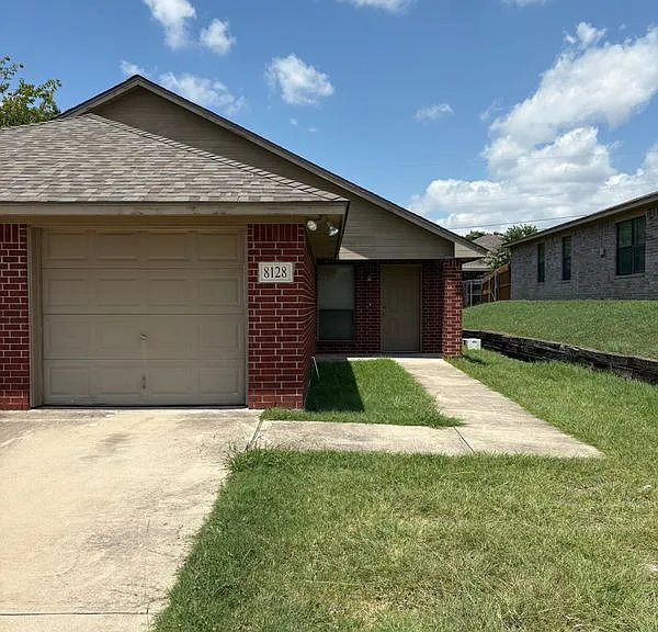 8128 Doreen Ave — Photo 1