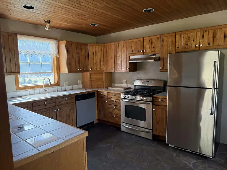 3682 Breckenridge Rd — Photo 11