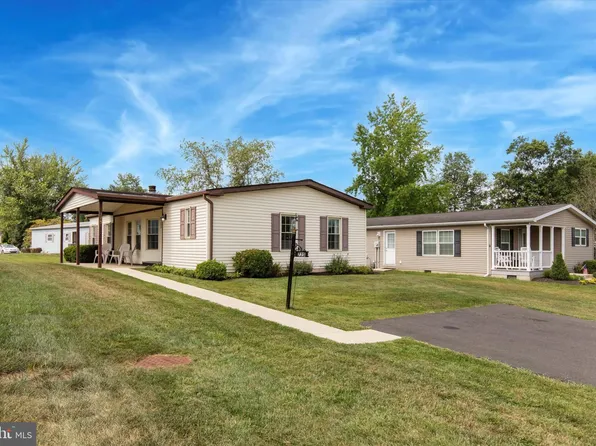 775 Fernwood Cv, North Wales, PA 19454