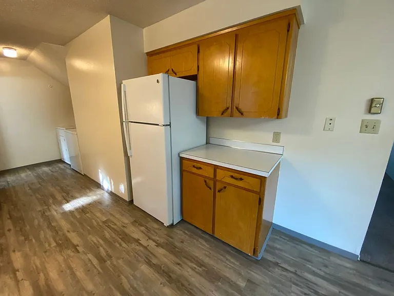 1404 N Brook Ct — Photo 6