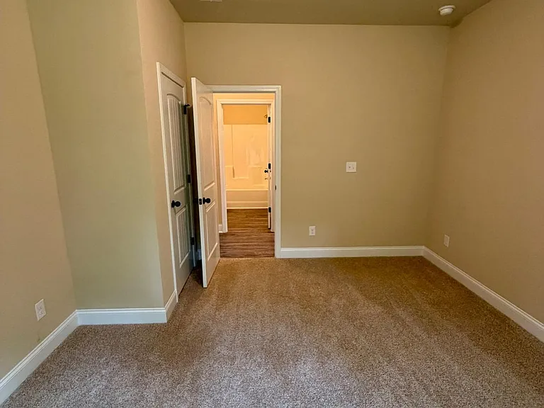 104 Armory Creek Dr — Photo 8