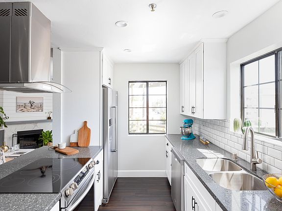 5th image of 909 Sutter St Unit 304