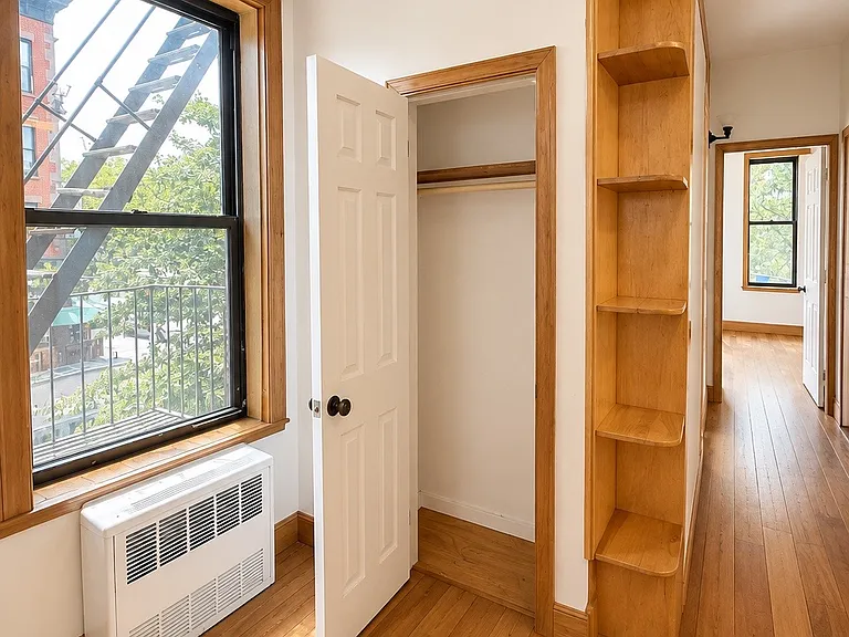 1183 Jefferson Ave #2 — Photo 6
