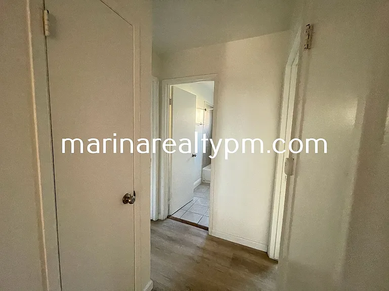 114 Carolina St #B — Photo 11