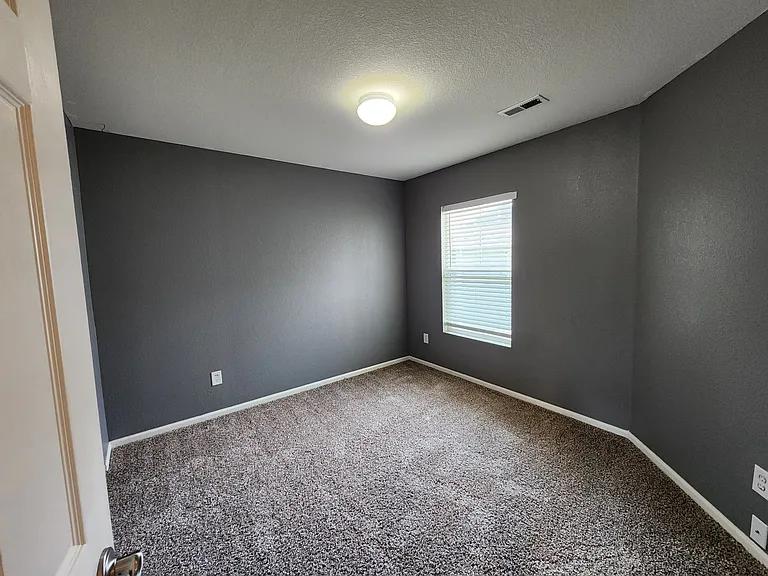 17170 Waterhouse Cir #B — Photo 35