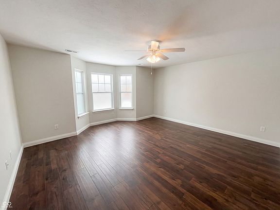 4th image of 2870 Avebury Way