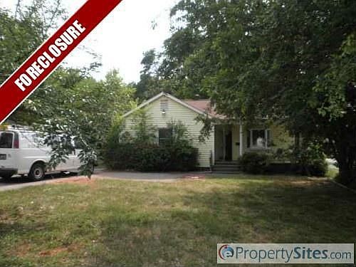 1st image of 2113 Oakhurst Cir