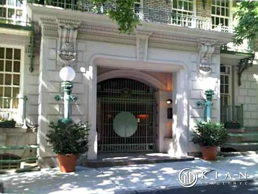 Sold by Kian Realty | media 9