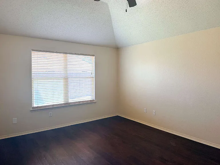 1009 McKavett Dr — Photo 16