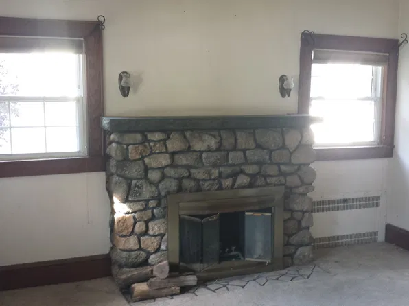 229 Carverton Rd, Trucksville, PA 18708