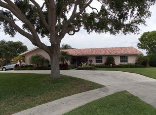 2083 Ascott Rd, North Palm Beach, FL 33408