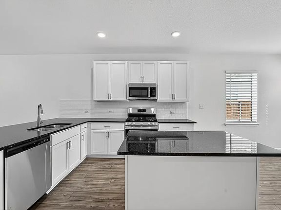 4th image of 203 Betsy Rd