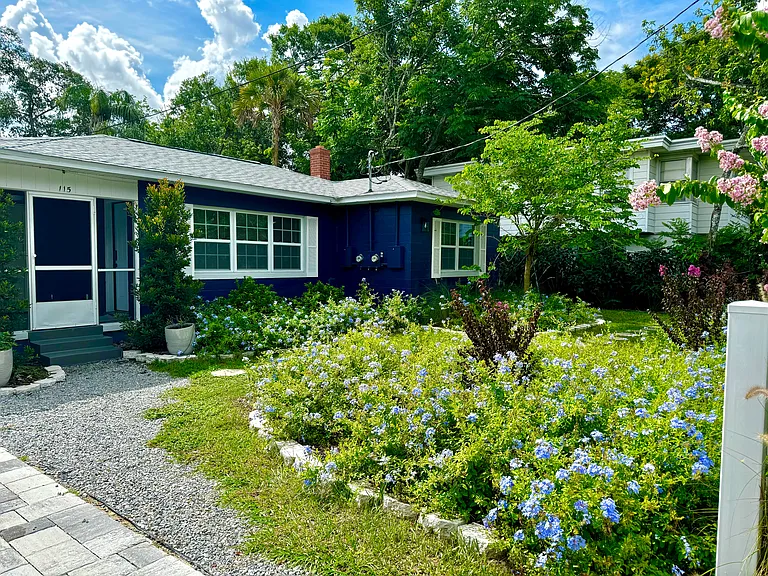 115 N Hampton Ave — Photo 1