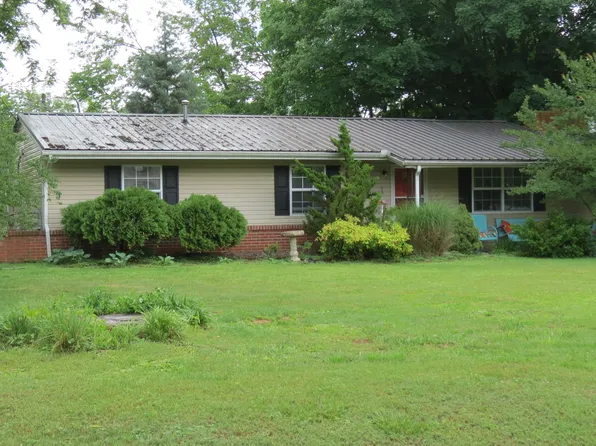 4213 Roaming Dr, Knoxville, TN 37912